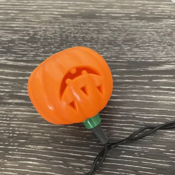Pumpkin String Lights 20 Small Blow Molds on Blinking Lights - Picture 4 of 9